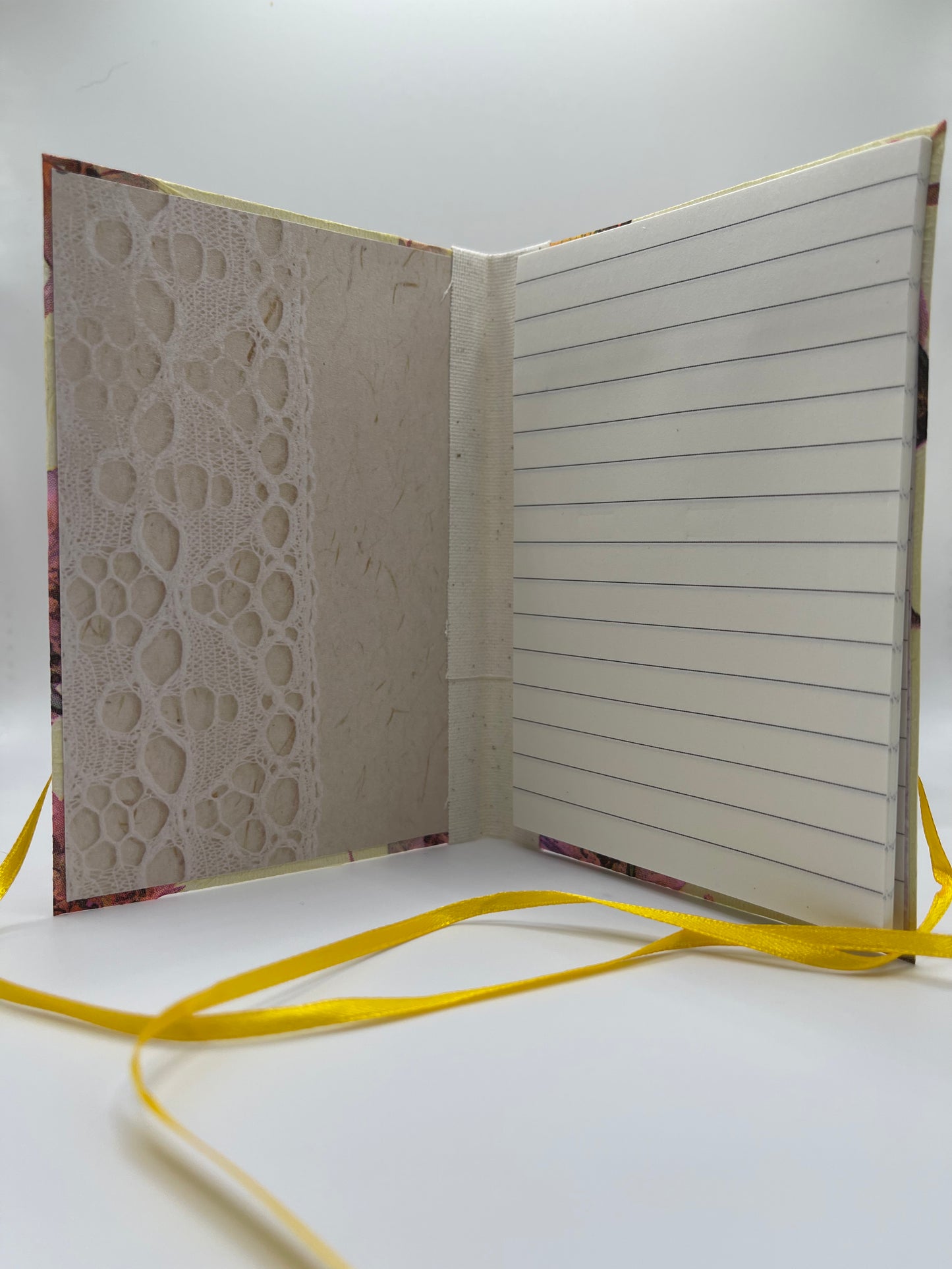 Handgefertigtes Notizbuch A6 | Haftnotizen liniert | Limitiertes Design "Schmetterling"